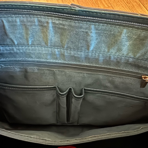 Work shoulder bag. Fits MacBook. - Picture 7 of 12